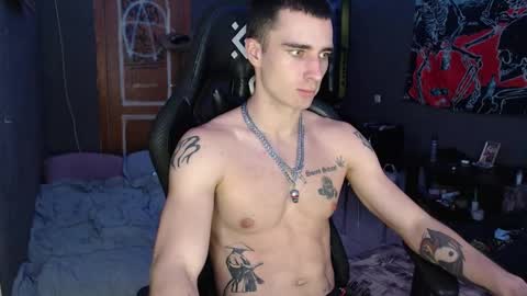 Snapshot of eduard_loveee chatting on 09-19-25, 03:56 Eduar online show from 09-19-25, 03:56