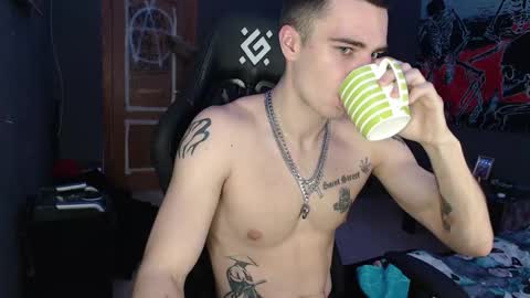 Snapshot of eduard_loveee chatting on 10-24-25, 11:06 Eduar online show from 10-24-25, 11:06