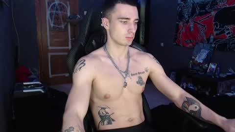 Snapshot of eduard_loveee chatting on 11-17-25, 02:56 Eduar online show from 11-17-25, 02:56