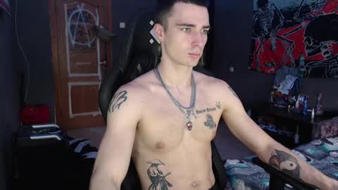 Snapshot of eduard_loveee chatting on 11-23-25, 10:59 Eduar online show from 11-23-25, 10:59