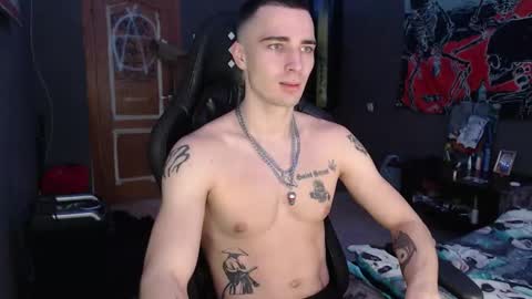 Snapshot of eduard_loveee chatting on 11-28-25, 11:02 Eduar online show from 11-28-25, 11:02