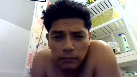 eduardo0084 online show from 01-01-25, 11:49