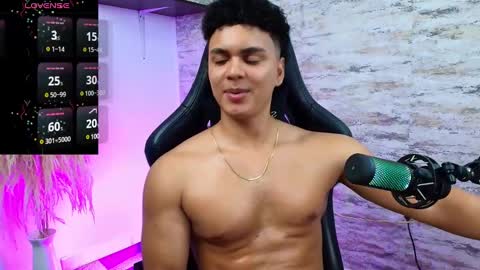 Snapshot of edward__clarck chatting on 01-15-25, 07:37 EDWARD CLARCK online show from 01-15-25, 07:37