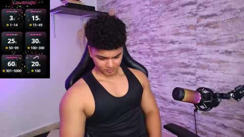 Snapshot of edward__clarck chatting on 09-23-25, 02:58 EDWARD CLARCK online show from 09-23-25, 02:58