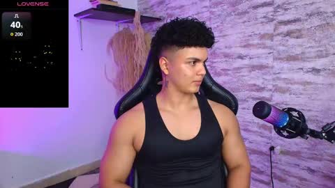 Snapshot of edward__clarck chatting on 10-03-25, 01:57 EDWARD CLARCK online show from 10-03-25, 01:57