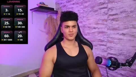 Snapshot of edward__clarck chatting on 10-19-25, 05:41 EDWARD CLARCK online show from 10-19-25, 05:41