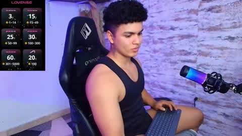 Snapshot of edward__clarck chatting on 01-09-26, 12:57 EDWARD CLARCK online show from 01-09-26, 12:57