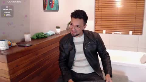 Eduardo online show from 02-05-25, 06:13