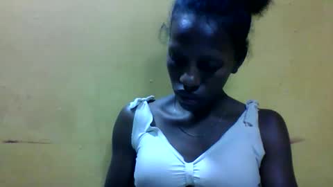 edwige770943 online show from 04-20-26, 06:31