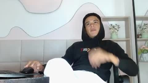 EdyLucianni online show from 07-14-26, 11:49