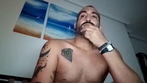 eemmee708927 online show from 11-25-25, 01:49