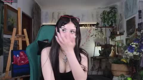 effiemeowley online show from 05-30-26, 08:00