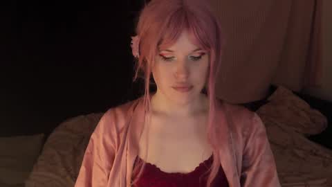 Effie Mur online show from 01-05-25, 04:16