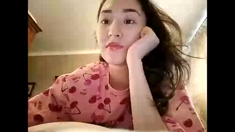 Effy online show from 02-15-25, 12:01