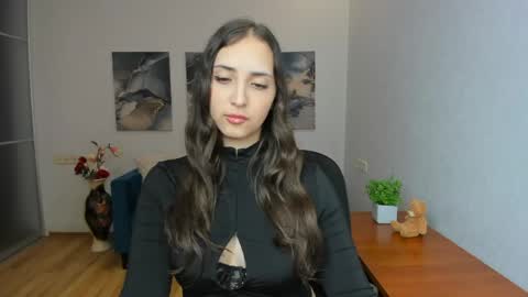 Snapshot of effy_royse chatting on 05-13-26, 05:43 Effy Royse online show from 05-13-26, 05:43