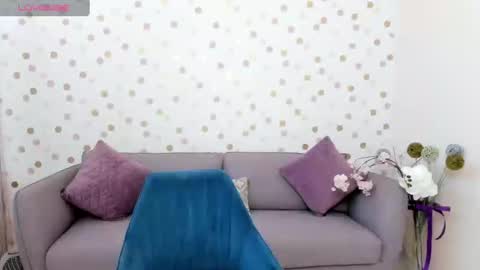 Effy online show from 02-19-25, 06:33