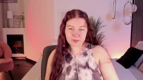 Snapshot of effyblush chatting on 10-22-25, 01:44 Effy online show from 10-22-25, 01:44