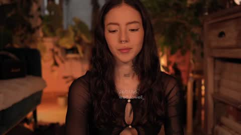 Snapshot of effylowell_ chatting on 01-24-25, 11:02 Effy online show from 01-24-25, 11:02