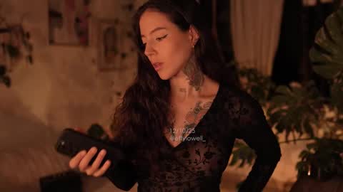 Snapshot of effylowell_ chatting on 10-13-25, 01:38 Effy online show from 10-13-25, 01:38