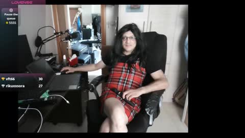 Snapshot of efi_crossou chatting on 09-12-25, 12:16 efi_crossou online show from 09-12-25, 12:16