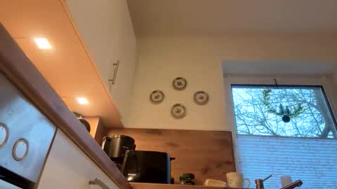 Snapshot of eichelhorn chatting on 12-22-25, 09:28 eichelhorn online show from 12-22-25, 09:28