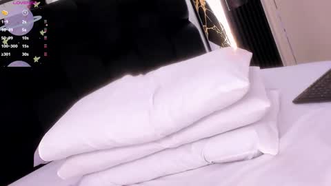 Snapshot of eileen_tanihara chatting on 12-15-25, 12:26 eileenn tanihara online show from 12-15-25, 12:26