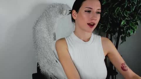 Snapshot of eileenmoores chatting on 10-14-25, 03:24 eileenmoores online show from 10-14-25, 03:24