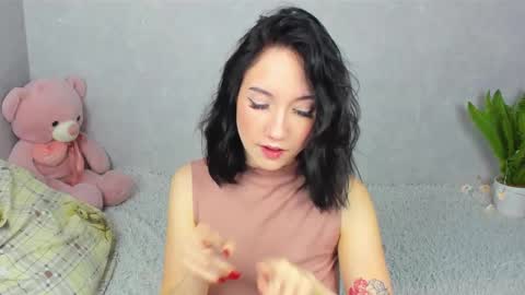 Snapshot of eileenmoores chatting on 12-05-25, 05:20 eileenmoores online show from 12-05-25, 05:20