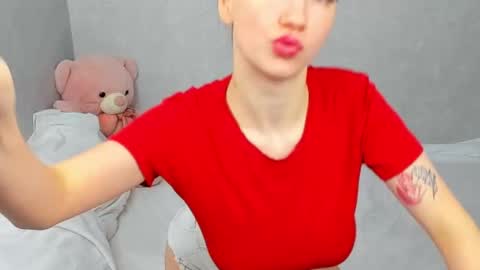 Snapshot of eileenmoores chatting on 02-19-26, 03:08 eileenmoores online show from 02-19-26, 03:08