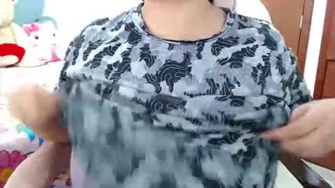 Snapshot of eileenmost chatting on 09-11-25, 10:10 eileenmost online show from 09-11-25, 10:10