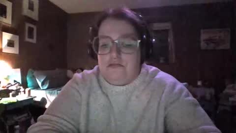 Snapshot of eilidh90 chatting on 11-05-25, 02:22 eilidh 3 online show from 11-05-25, 02:22