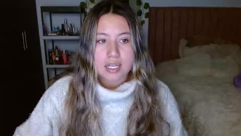 EIMY   MODEL INDEPENDENT online show from 10-24-25, 03:47