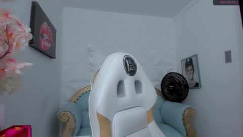 eimy online show from 10-31-25, 11:22