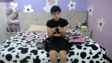 Snapshot of eimyflorian chatting on 01-31-25, 11:35 Eimyflorian online show from 01-31-25, 11:35