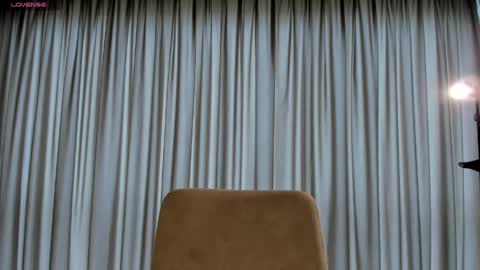 Einyel  online show from 04-23-26, 08:33