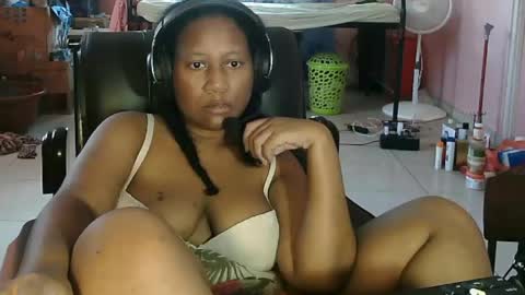 Snapshot of eirondra_valeen chatting on 04-26-26, 03:10 Eirondra Valeen online show from 04-26-26, 03:10