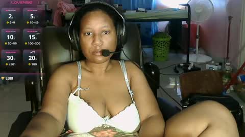 Snapshot of eirondra_valeen chatting on 06-04-26, 07:03 Eirondra Valeen online show from 06-04-26, 07:03