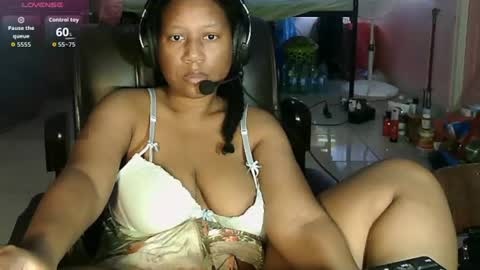 Snapshot of eirondra_valeen chatting on 06-14-26, 08:49 Eirondra Valeen online show from 06-14-26, 08:49