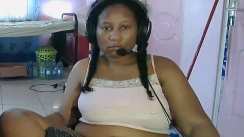 Snapshot of eirondra_valeen chatting on 07-26-26, 01:40 Eirondra Valeen online show from 07-26-26, 01:40