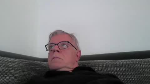 eisbaer1957 online show from 02-09-25, 09:16