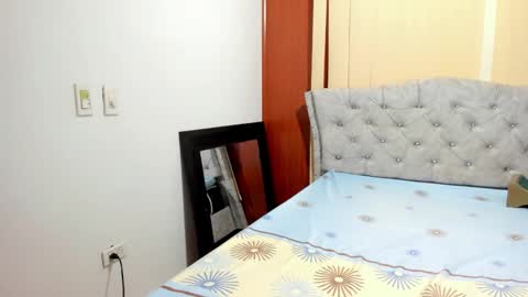 Snapshot of eitati_meghan_ chatting on 12-19-25, 10:17 eitati_meghan_ online show from 12-19-25, 10:17