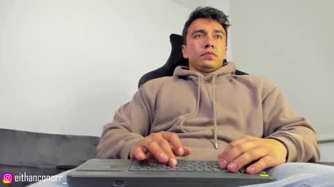 EITHAN CONOR online show from 10-19-25, 02:56