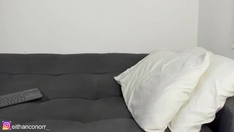 Snapshot of eithanconor1 chatting on 12-22-25, 02:08 EITHAN CONOR online show from 12-22-25, 02:08