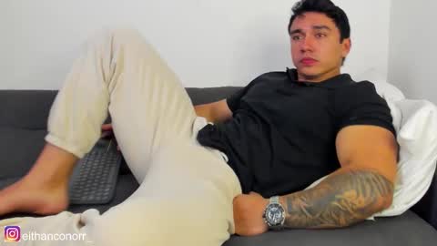 Snapshot of eithanconor1 chatting on 01-10-26, 02:02 EITHAN CONOR online show from 01-10-26, 02:02