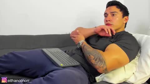 Snapshot of eithanconor1 chatting on 01-13-26, 02:39 EITHAN CONOR online show from 01-13-26, 02:39