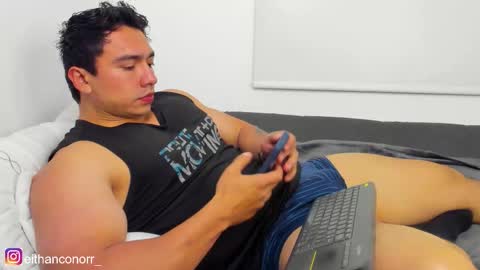 Snapshot of eithanconor1 chatting on 02-12-26, 02:39 EITHAN CONOR online show from 02-12-26, 02:39