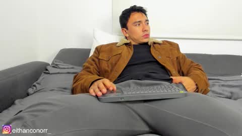 Snapshot of eithanconor1 chatting on 02-15-26, 03:03 EITHAN CONOR online show from 02-15-26, 03:03