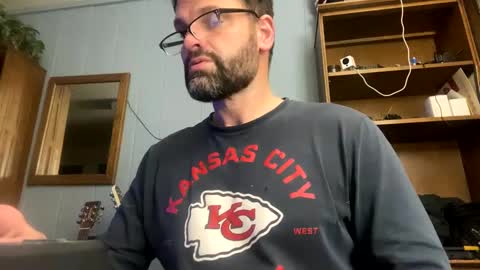 Snapshot of ejbooker11 chatting on 12-21-24, 10:39 PiedPiper online show from 12-21-24, 10:39