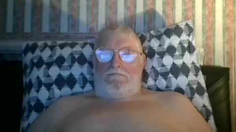 Snapshot of eketman1964 chatting on 01-12-26, 10:59 eketman1964 online show from 01-12-26, 10:59