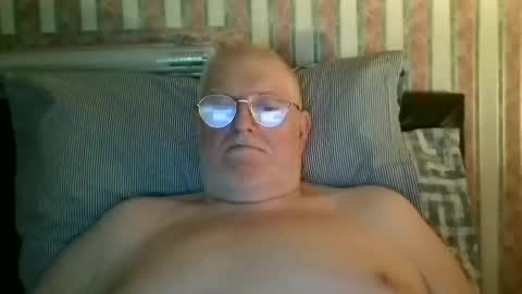 Snapshot of eketman1964 chatting on 02-12-26, 12:05 eketman1964 online show from 02-12-26, 12:05